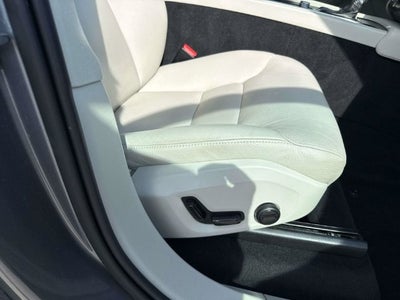 2019 Volvo XC90 T6 Momentum