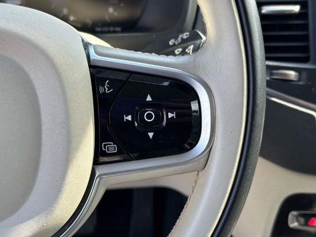 2019 Volvo XC90 T6 Momentum