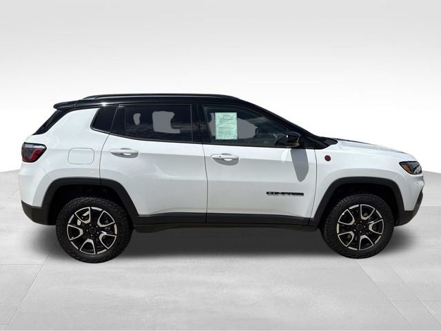 2025 Jeep Compass Trailhawk